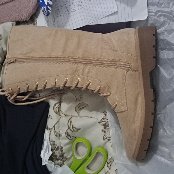 Suede Boots worn once - Picture 4 of 5